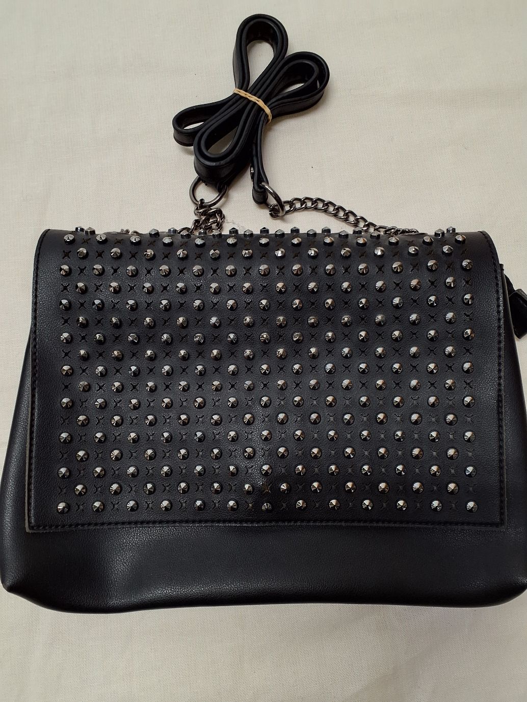 Taske Sort med nitter